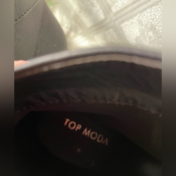 Brand new BOOTS - Picture 5 of 8